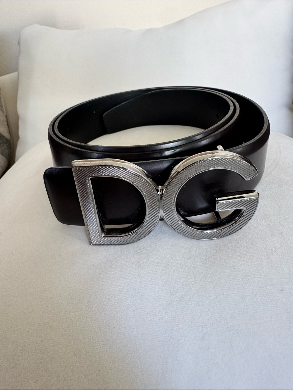 Dolce & Gabbana Black Leather Belt with Textured Silver DG Logo Buckle Md